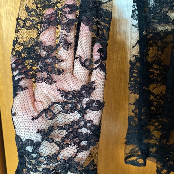 Burberry Lace Top - Picture 9 of 9